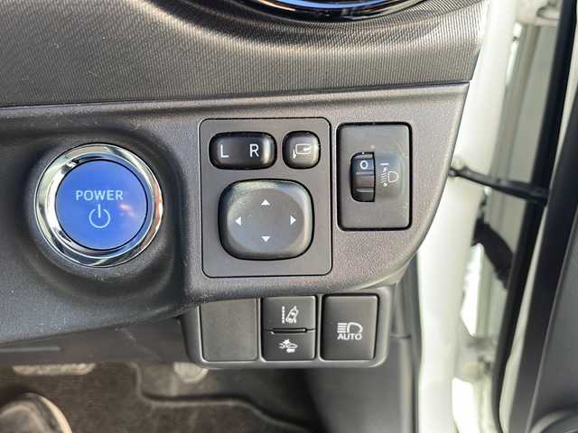 トヨタ アクア G 三重県 2019(令1)年 4.9万km ホワイトパールクリスタルシャイン 禁煙/社外ナビ/バックカメラ/ETC/スペアキー/前後クリアランスソナー/前方ドラレコ/クルーズコントロール/オートライト/オートハイビーム/電動格納ミラー