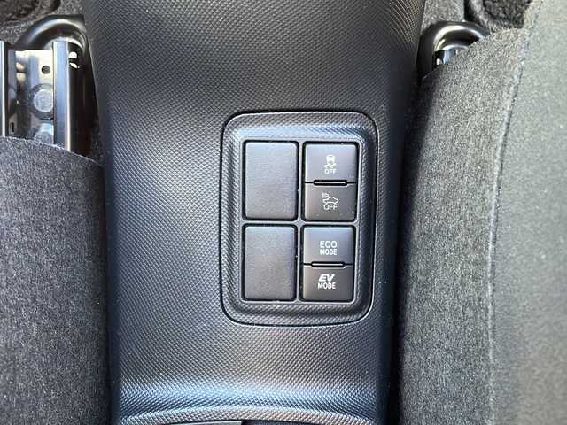 トヨタ アクア G 三重県 2019(令1)年 4.9万km ホワイトパールクリスタルシャイン 禁煙/社外ナビ/バックカメラ/ETC/スペアキー/前後クリアランスソナー/前方ドラレコ/クルーズコントロール/オートライト/オートハイビーム/電動格納ミラー