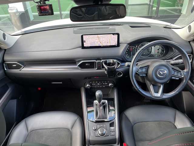 マツダ ＣＸ－５ 25S ブラックトーンED 長野県 2021(令3)年 2.7万km スノーフレイクホワイトパールマイカ 禁煙車/純正ナビ/Bluetooth Audio/フルセグテレビ/全周囲カメラ/バックカメラ/BOSEサウンドシステム/クルーズコントロール(追従機能付き)/衝突被害軽減システム/ＥＴＣ/シートヒーター（Ｄ＋Ｎ席）/ステアリングヒーター/ステアリングスイッチ/革巻きステアリング/フロアマット/プッシュスタート/ＬＥＤヘッドライト/オートライト/オートマチックハイビーム/電動格納ドアミラー/ウィンカーミラー/ドアバイザー/スマートキー/トノカバー/純正アルミホイール/横滑り防止機能/盗難防止機能
