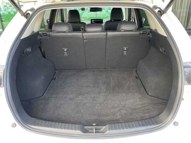 マツダ ＣＸ－５ 25S ブラックトーンED 長野県 2021(令3)年 2.7万km スノーフレイクホワイトパールマイカ 禁煙車/純正ナビ/Bluetooth Audio/フルセグテレビ/全周囲カメラ/バックカメラ/BOSEサウンドシステム/クルーズコントロール(追従機能付き)/衝突被害軽減システム/ＥＴＣ/シートヒーター（Ｄ＋Ｎ席）/ステアリングヒーター/ステアリングスイッチ/革巻きステアリング/フロアマット/プッシュスタート/ＬＥＤヘッドライト/オートライト/オートマチックハイビーム/電動格納ドアミラー/ウィンカーミラー/ドアバイザー/スマートキー/トノカバー/純正アルミホイール/横滑り防止機能/盗難防止機能