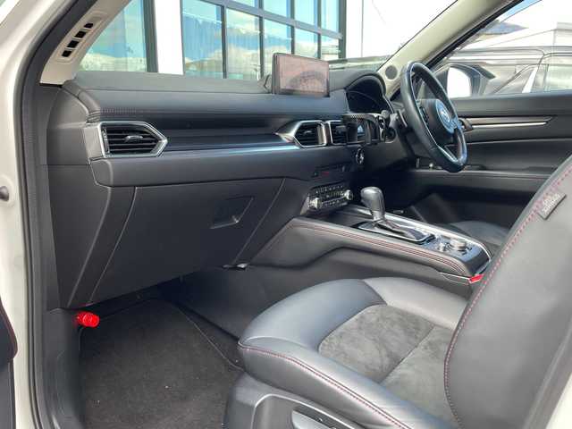 マツダ ＣＸ－５ 25S ブラックトーンED 長野県 2021(令3)年 2.7万km スノーフレイクホワイトパールマイカ 禁煙車/純正ナビ/Bluetooth Audio/フルセグテレビ/全周囲カメラ/バックカメラ/BOSEサウンドシステム/クルーズコントロール(追従機能付き)/衝突被害軽減システム/ＥＴＣ/シートヒーター（Ｄ＋Ｎ席）/ステアリングヒーター/ステアリングスイッチ/革巻きステアリング/フロアマット/プッシュスタート/ＬＥＤヘッドライト/オートライト/オートマチックハイビーム/電動格納ドアミラー/ウィンカーミラー/ドアバイザー/スマートキー/トノカバー/純正アルミホイール/横滑り防止機能/盗難防止機能