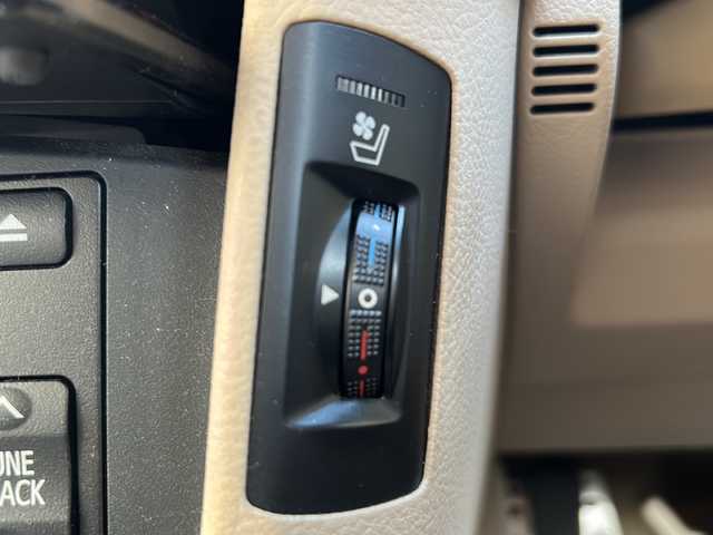 トヨタ クラウン ハイブリッド Gパッケージ 茨城県 2010(平22)年 7.8万km ホワイトパールクリスタルシャイン モデリスタフルエアロ/サンルーフ/純正HDDナビ/【フルセグTV/CD/DVD/HDD/ラジオ】/バック・サイドカメラ/レーダークルーズコントロール/ベージュ革シート/前席パワーシート/前席シートヒーター/エアーシート/運転席パワーシート/社外20インチAW/社外サスペンション/ビルトインETC/オートライト/純正フロアマット/純正ドアバイザー/プッシュスタート/スマートキー