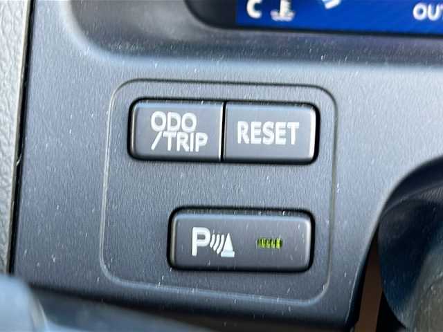 トヨタ クラウン ハイブリッド Gパッケージ 茨城県 2010(平22)年 7.8万km ホワイトパールクリスタルシャイン モデリスタフルエアロ/サンルーフ/純正HDDナビ/【フルセグTV/CD/DVD/HDD/ラジオ】/バック・サイドカメラ/レーダークルーズコントロール/ベージュ革シート/前席パワーシート/前席シートヒーター/エアーシート/運転席パワーシート/社外20インチAW/社外サスペンション/ビルトインETC/オートライト/純正フロアマット/純正ドアバイザー/プッシュスタート/スマートキー