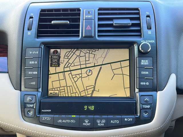 トヨタ クラウン ハイブリッド Gパッケージ 茨城県 2010(平22)年 7.8万km ホワイトパールクリスタルシャイン モデリスタフルエアロ/サンルーフ/純正HDDナビ/【フルセグTV/CD/DVD/HDD/ラジオ】/バック・サイドカメラ/レーダークルーズコントロール/ベージュ革シート/前席パワーシート/前席シートヒーター/エアーシート/運転席パワーシート/社外20インチAW/社外サスペンション/ビルトインETC/オートライト/純正フロアマット/純正ドアバイザー/プッシュスタート/スマートキー