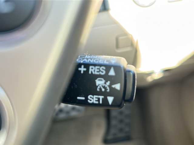 トヨタ クラウン ハイブリッド Gパッケージ 茨城県 2010(平22)年 7.8万km ホワイトパールクリスタルシャイン モデリスタフルエアロ/サンルーフ/純正HDDナビ/【フルセグTV/CD/DVD/HDD/ラジオ】/バック・サイドカメラ/レーダークルーズコントロール/ベージュ革シート/前席パワーシート/前席シートヒーター/エアーシート/運転席パワーシート/社外20インチAW/社外サスペンション/ビルトインETC/オートライト/純正フロアマット/純正ドアバイザー/プッシュスタート/スマートキー