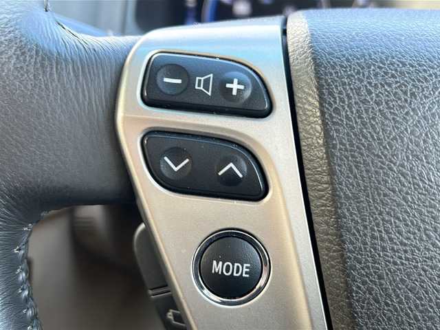 トヨタ クラウン ハイブリッド Gパッケージ 茨城県 2010(平22)年 7.8万km ホワイトパールクリスタルシャイン モデリスタフルエアロ/サンルーフ/純正HDDナビ/【フルセグTV/CD/DVD/HDD/ラジオ】/バック・サイドカメラ/レーダークルーズコントロール/ベージュ革シート/前席パワーシート/前席シートヒーター/エアーシート/運転席パワーシート/社外20インチAW/社外サスペンション/ビルトインETC/オートライト/純正フロアマット/純正ドアバイザー/プッシュスタート/スマートキー