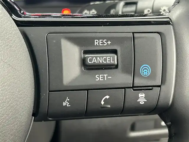 日産 エクストレイル X e－4ORCE エクストリーマーX 岡山県 2024(令6)年 0.5万km ステルスグレー/スーパーブラック 純正１２．３インチナビ　/プロパイロット　/全方位カメラ　/レーダークルーズコントロール　/１００Ｖ電源　/ＥＴＣ２．０　/シートヒーター　全席/ＬＥＤヘッドライト　/純正ドライブレコーダー　全方位/デジタルインナーミラー　/フォグライト/ステアリングヒーター/ブラインドスポットモニター/禁煙車/コーナーセンサー　前後/オートブレーキホールド/パワーシート　前席/シートメモリー/アダプティブヘッドライト