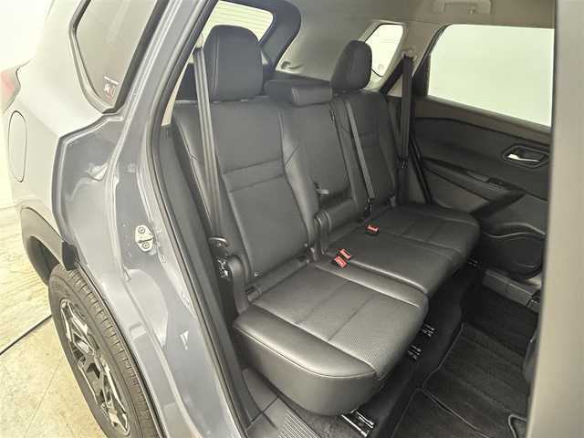 日産 エクストレイル X e－4ORCE エクストリーマーX 岡山県 2024(令6)年 0.5万km ステルスグレー/スーパーブラック 純正１２．３インチナビ　/プロパイロット　/全方位カメラ　/レーダークルーズコントロール　/１００Ｖ電源　/ＥＴＣ２．０　/シートヒーター　全席/ＬＥＤヘッドライト　/純正ドライブレコーダー　全方位/デジタルインナーミラー　/フォグライト/ステアリングヒーター/ブラインドスポットモニター/禁煙車/コーナーセンサー　前後/オートブレーキホールド/パワーシート　前席/シートメモリー/アダプティブヘッドライト