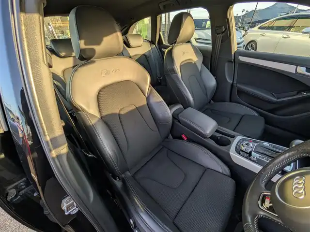 アウディ Ａ４ アバント 2．0 TFSI 福井県 2014(平26)年 4.6万km 黒 純正メーカーオプションナビ/・（フルセグTV/CD/DVD/Bluetooth/HDD）/バックカメラ/衝突被害軽減システム/横滑り防止装置/レーンキープアシスト/電動パーキング/前席シートヒーター/前席パワーシート/ハーフレザーシート/ETC/ドライブレコーダー/オートLEDライト/純正18インチAW/スマートキー