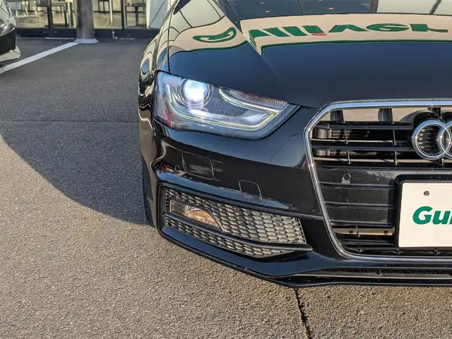 アウディ Ａ４ アバント 2．0 TFSI 福井県 2014(平26)年 4.6万km 黒 純正メーカーオプションナビ/・（フルセグTV/CD/DVD/Bluetooth/HDD）/バックカメラ/衝突被害軽減システム/横滑り防止装置/レーンキープアシスト/電動パーキング/前席シートヒーター/前席パワーシート/ハーフレザーシート/ETC/ドライブレコーダー/オートLEDライト/純正18インチAW/スマートキー