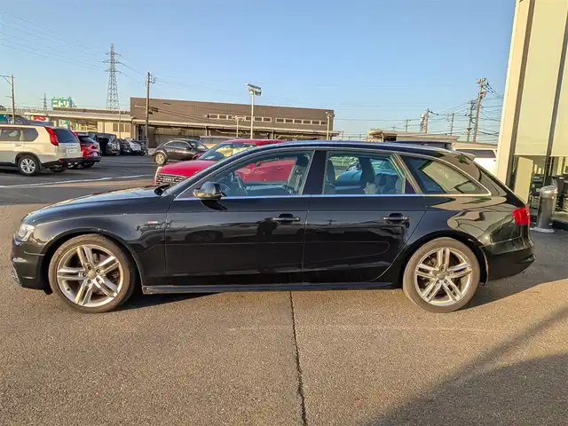 アウディ Ａ４ アバント 2．0 TFSI 福井県 2014(平26)年 4.6万km 黒 純正メーカーオプションナビ/・（フルセグTV/CD/DVD/Bluetooth/HDD）/バックカメラ/衝突被害軽減システム/横滑り防止装置/レーンキープアシスト/電動パーキング/前席シートヒーター/前席パワーシート/ハーフレザーシート/ETC/ドライブレコーダー/オートLEDライト/純正18インチAW/スマートキー