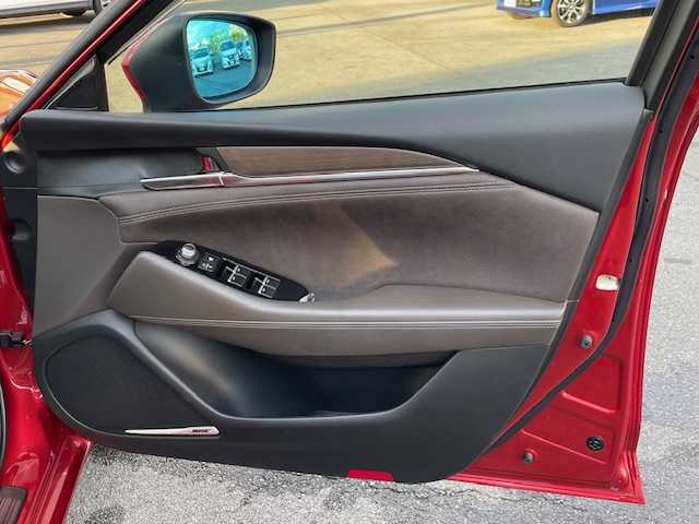 マツダ マツダ６ワゴン XD Lパッケージ 静岡県 2019(令1)年 4.5万km ソウルレッドクリスタルM ●純正ナビ/(フルセグ/CD/DVD/BT/AUX)/●レザーシート/●前席パワーシート/(運転席シートメモリ付き)/●前席シートヒーター＆エアシート/●全方位カメラ/●マツダライダークルーズコントロール/●スマートブレーキサポート/●レーンキープアシスト/●前後パーキングセンサー/●電動パーキングブレーキ/●オートブレーキホールド/●LEDヘッドライト/●オートライト/●革巻きステアリング/●ステアリングスイッチ/●ステアリングヒーター/●ETC/●前後ドライブレコーダー/●ヘッドアップディスプレイ/●パドルシフト/●BOSEサウンドシステム/●電動格納ウィンカーミラー/●車高調(TEIN)/●電子減衰調整コントローラー(TEIN)/●ドアバイザー/●スマートキー/●プッシュスタート/●社外フロアマット/●社外20インチアルミホイール/(MLJ hyperion)/●ダブル＋サイドSRS＋ABS