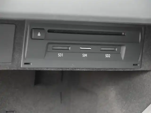 アウディ ＴＴクーペ 40TFSI 静岡県 2022(令4)年 0.3万km デイトナグレーパールエフェクト ワンオーナー/Slineパッケージ/コンフォートパッケージ/バーチャルコクピット/マトリクスLEDヘッドライト/ハーフレザーシートシートヒーター/前席パワーシート/Ｄｒｉｖｅセレクト/電動リヤスポイラー/DSRCETC