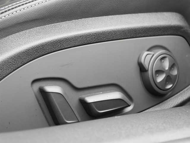 アウディ ＴＴクーペ 40TFSI 静岡県 2022(令4)年 0.3万km デイトナグレーパールエフェクト ワンオーナー/Slineパッケージ/コンフォートパッケージ/バーチャルコクピット/マトリクスLEDヘッドライト/ハーフレザーシートシートヒーター/前席パワーシート/Ｄｒｉｖｅセレクト/電動リヤスポイラー/DSRCETC