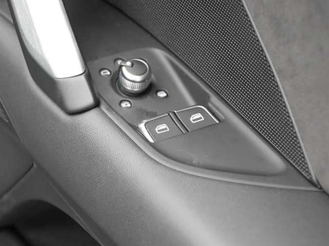 アウディ ＴＴクーペ 40TFSI 静岡県 2022(令4)年 0.3万km デイトナグレーパールエフェクト ワンオーナー/Slineパッケージ/コンフォートパッケージ/バーチャルコクピット/マトリクスLEDヘッドライト/ハーフレザーシートシートヒーター/前席パワーシート/Ｄｒｉｖｅセレクト/電動リヤスポイラー/DSRCETC