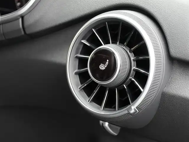 アウディ ＴＴクーペ 40TFSI 静岡県 2022(令4)年 0.3万km デイトナグレーパールエフェクト ワンオーナー/Slineパッケージ/コンフォートパッケージ/バーチャルコクピット/マトリクスLEDヘッドライト/ハーフレザーシートシートヒーター/前席パワーシート/Ｄｒｉｖｅセレクト/電動リヤスポイラー/DSRCETC