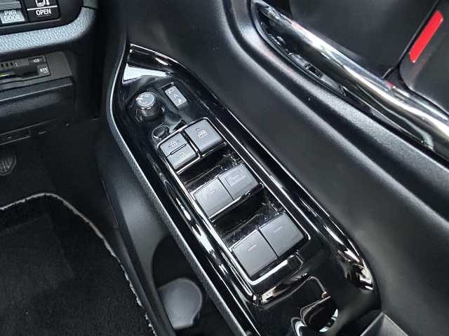 トヨタ ヴォクシー ZS 煌Ⅲ 栃木県 2021(令3)年 1.6万km ホワイトパールクリスタルシャイン トヨタセーフティセンス/純正9インチメモリナビ/フルセグTV/DVD/Bluetooth/USB/純正フリップダウンモニター/TVキャンセラー/バックカメラ/ビルトインETC/両側パワースライドドア/ハーフレザーシート/クリアランスソナー/レーダークルーズコントロール/スマートキー×2/プッシュスタート