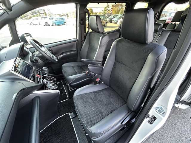 トヨタ ヴォクシー ZS 煌Ⅲ 栃木県 2021(令3)年 1.6万km ホワイトパールクリスタルシャイン トヨタセーフティセンス/純正9インチメモリナビ/フルセグTV/DVD/Bluetooth/USB/純正フリップダウンモニター/TVキャンセラー/バックカメラ/ビルトインETC/両側パワースライドドア/ハーフレザーシート/クリアランスソナー/レーダークルーズコントロール/スマートキー×2/プッシュスタート