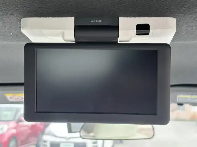 トヨタ カローラ フィールダー ハイブリッドG ダブルバイビー 福岡県 2015(平27)年 5.3万km ブラックマイカ トヨタセーフティーセンス搭載/純正ＳＤナビ（CD.DVD.BT.FM.AM）　/フルセグTV/純正ＥＴＣ　/バックカメラ/社外フリップダウンモニター/純正アルミ　/純正フロアマット　/衝突被害軽減システム　/ドライブレコーダー前方のみ　/純正アルミ/LEDライト/プッシュスタート/ホワイトレザーシート　/レーンキープアシスト　/オートハイビーム　/スマートキー/オートエアコン/取扱説明書/保証書/ステアリングリモコン