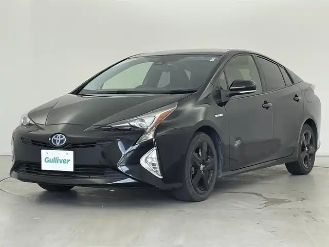トヨタ プリウス S ツーリングセレクション 群馬県 2016(平28)年 6.3万km アティチュードブラックマイカ ナビレディセット/ ・バックカメラ/ ・ステアリングスイッチ(音声認識/ハンズフリー通話)/Toyota Safety Sense P/ ・プリクラッシュセーフティシステム/ ・レーンディパーチャーアラート/ ・オートマチックハイビーム/ ・レーダークルーズコントロール/＝＝＝＝＝/純正9インチナビ/(AM/FM/Bluetooth/フルセグTV/CD/DVD/SD)/前席快適温熱シート/ビルトインETC/LEDヘッドランプ/プッシュスタート/スマートキー/トラクションコントロールシステム