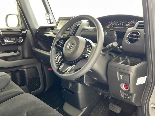 ホンダ Ｎ ＢＯＸ L 沖縄県 2021(令3)年 1.3万km シャイニンググレーM 純正ナビ(VXM-215Ci)/（CD　Bluetooth接続　USB）/バックカメラ/パワースライドドア/前後ドライブレコーダー/コーナーセンサー/レーダークルーズコントロール/ステアリングスイッチ/シートヒーター/LEDヘッドライト/オートライト/純正フロアマット/純正14インチアルミホイール/保証書/取扱説明書