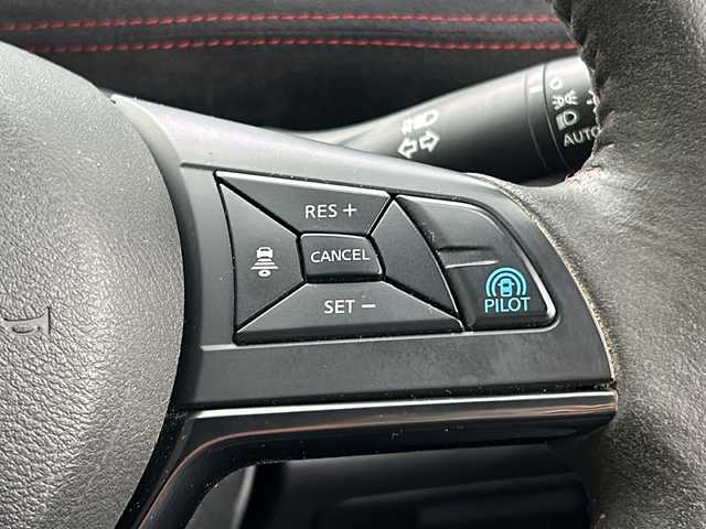 日産 セレナ ニスモ 福島県 2017(平29)年 4万km ブリリアントホワイトパール ニスモ専用フルエアロ　プロパイロット　純正９型ナビ　全周囲Ｃ　ハンズフリー両側パワスラ　ＥＴＣ　オートパーキングアシスト　リアヒーターダクト　全席ＵＳＢポート　デジタルミラー　ニスモ専用１７インチＡＷ