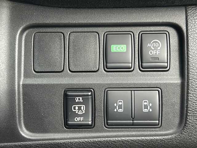 日産 セレナ ニスモ 福島県 2017(平29)年 4万km ブリリアントホワイトパール ニスモ専用フルエアロ　プロパイロット　純正９型ナビ　全周囲Ｃ　ハンズフリー両側パワスラ　ＥＴＣ　オートパーキングアシスト　リアヒーターダクト　全席ＵＳＢポート　デジタルミラー　ニスモ専用１７インチＡＷ