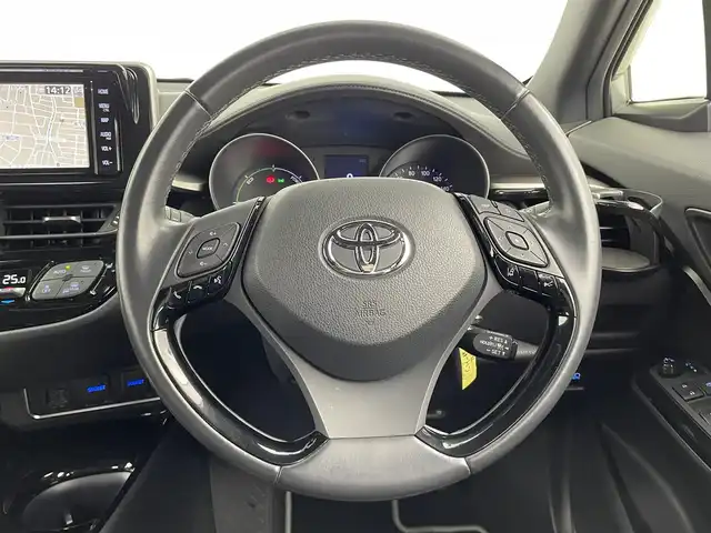 トヨタ Ｃ－ＨＲ G モード ネロ 大分県 2019(平31)年 7万km メタルストリームM Toyota Safety Sense/・プリクラッシュセーフティ/・レーントレーシングアシスト/・オートマチックハイビーム/・レーダークルコン/・ロードサインアシスト/ブラインドスポットモニター/純正ナビ/(フルセグTV/BT/CD/DVD)/前方ドライブレコーダー/ビルドインETC/電動パーキングブレーキ/オートホールドブレーキ/ハーフレザーシート/シートヒーター/スマートキー/純正フロアマット/純正アルミ