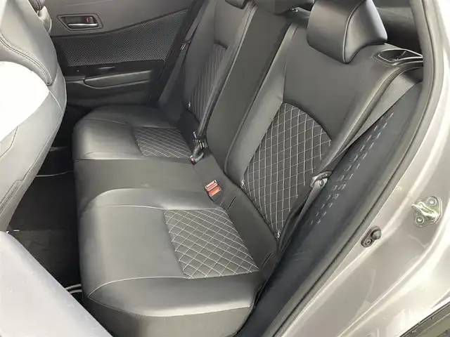 トヨタ Ｃ－ＨＲ G モード ネロ 大分県 2019(平31)年 7万km メタルストリームM Toyota Safety Sense/・プリクラッシュセーフティ/・レーントレーシングアシスト/・オートマチックハイビーム/・レーダークルコン/・ロードサインアシスト/ブラインドスポットモニター/純正ナビ/(フルセグTV/BT/CD/DVD)/前方ドライブレコーダー/ビルドインETC/電動パーキングブレーキ/オートホールドブレーキ/ハーフレザーシート/シートヒーター/スマートキー/純正フロアマット/純正アルミ