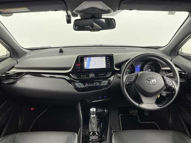 トヨタ Ｃ－ＨＲ G モード ネロ 大分県 2019(平31)年 7万km メタルストリームM Toyota Safety Sense/・プリクラッシュセーフティ/・レーントレーシングアシスト/・オートマチックハイビーム/・レーダークルコン/・ロードサインアシスト/ブラインドスポットモニター/純正ナビ/(フルセグTV/BT/CD/DVD)/前方ドライブレコーダー/ビルドインETC/電動パーキングブレーキ/オートホールドブレーキ/ハーフレザーシート/シートヒーター/スマートキー/純正フロアマット/純正アルミ