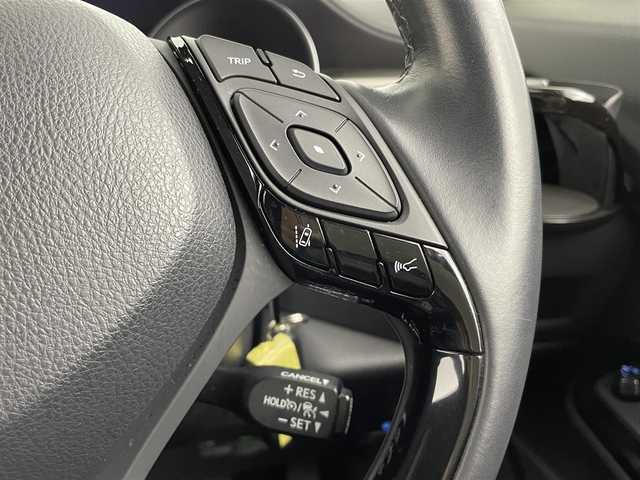 トヨタ Ｃ－ＨＲ G モード ネロ 大分県 2019(平31)年 7万km メタルストリームM Toyota Safety Sense/・プリクラッシュセーフティ/・レーントレーシングアシスト/・オートマチックハイビーム/・レーダークルコン/・ロードサインアシスト/ブラインドスポットモニター/純正ナビ/(フルセグTV/BT/CD/DVD)/前方ドライブレコーダー/ビルドインETC/電動パーキングブレーキ/オートホールドブレーキ/ハーフレザーシート/シートヒーター/スマートキー/純正フロアマット/純正アルミ