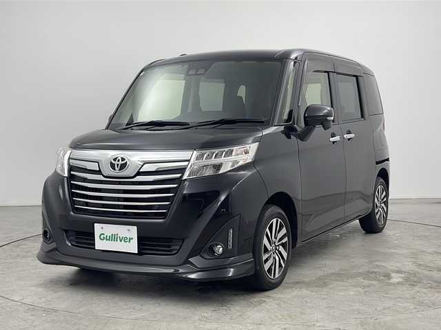 トヨタ ルーミー カスタムG 三重県 2020(令2)年 3.2万km ブラックマイカメタリック 社外SDナビ/CD/DVD/SD/AUX/フルセグTV/バックカメラ/衝突被害軽減ブレーキ/クルーズコントロール/両側パワースライドドア/コーナーセンサー/ビルトインETC/後席サンシェード/オートハイビーム/アイドリングストップ/スマートキー/電動格納ミラー