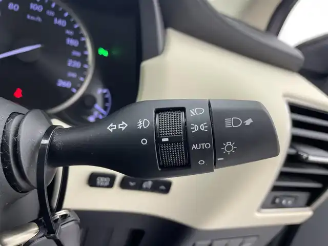 レクサス ＮＸ 300h ブラックシークエンス 宮城県 2019(平31)年 1.6万km ソニッククォーツ メーカーナビ　/三眼フルＬＥＤヘッドランプ　/シーケンシャルターンランプ　/バック／サイドモニター　/プリクラッシュセーフティ　/レーンディパーチャーアラート　/オートハイビーム　/パワーバックドア　/運転席/助手席パワーシート/L texシート/クリアランスソナー /フルセグTV/Bluetoothオーディオ/純正18インチAW/禁煙