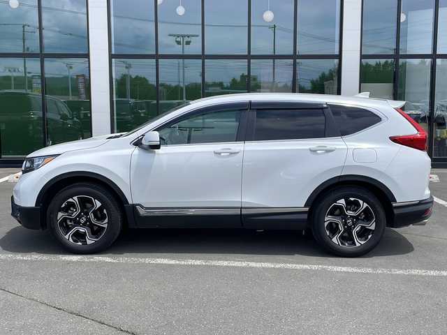 ホンダ ＣＲ－Ｖ EX 道東・釧路十勝 2022(令4)年 0.8万km プラチナホワイトパール ・４WD/・純正SDメモリナビ/（ＳＤ・ＣＤ・ＤＶＤ・フルセグ・ＡＭ・ＦＭ・ＢＴ）/・バックカメラ/・レーダークルーズコントロール/・純正エンジンスターター/・ホンダセンシング/・ステアリングヒーター/・革巻きステアリング/・パドルシフト/・横滑り防止装置/・レーンキープアシスト/・運転席パワーシート/・メモリーシート/・前席シートヒーター/・ヒーテッドドアミラー/・電動格納ミラー/・ドアバイザー/・純正フロアマット/・スマートキー/・プッシュスタート/・ブラインドスポットモニター/・社外アルミホイール付冬タイヤ積込
