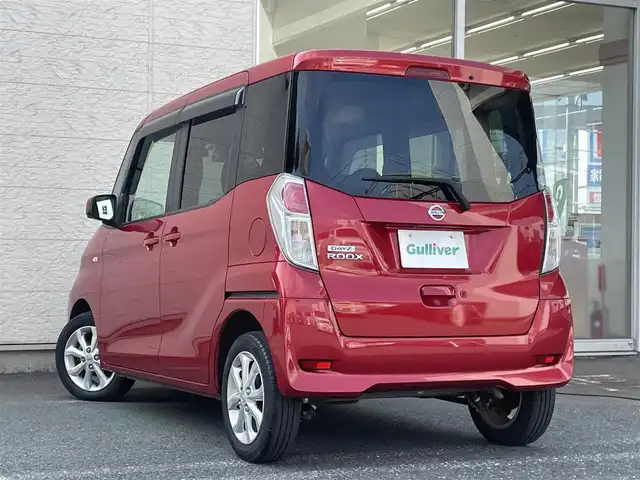 日産 デイズ ルークス X Vセレクション 埼玉県 2018(平30)年 2.5万km スパークリングレッドM /ワンオーナー//純正メモリナビ//フルセグTV//全方位モニター//CD&Bluetooth//両側パワースライドドア//ETC//スマートキー×2//衝突軽減ブレーキ//W.サイドエアバッグ//ABS//横滑り防止装置//ドライブレコーダー//アイドリングSTOP//プライバシーガラス//ドアバイザー//純正14インチAW//新車時保証書//取扱説明書//ナビ取説