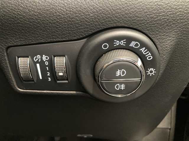 クライスラー・ジープ ジープ コンパス ロンジチュード 4×4 熊本県 2022(令4)年 3万km 青Ⅱ ・スマートキー/・プッシュスタート/・衝突被害軽減ブレーキ/・アクティブレーンマネジメント/・トラフィックサインアシスト/・前後パークセンス/・ブラインドスポットモニター/・側面距離警告/・ヒルディセントコントロール/・クルーズコントロール(追従式)/・純正メモリナビ/　【Bluetooth・USB・AppleCarPlay・AndroidAuto】/・フルセグTV/・バックカメラ/・ETC2.0/・ドライブレコーダー(前後録画)/・LEDヘッドランプ/・LEDフォグランプ/・純正マット/・保証書/取説