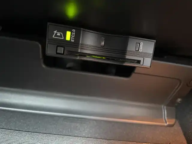 ランドローバー レンジローバーイヴォーク Rダイナミック S 石川県 2021(令3)年 1.7万km 白 黒革シート/シートヒーター/衝突軽減ブレーキ/アダプティブクルーズコントロール/ブラインドスポットモニター/純正ナビ/AppleCarPlay/360カメラ/クリアランスソナー/電動リアゲート