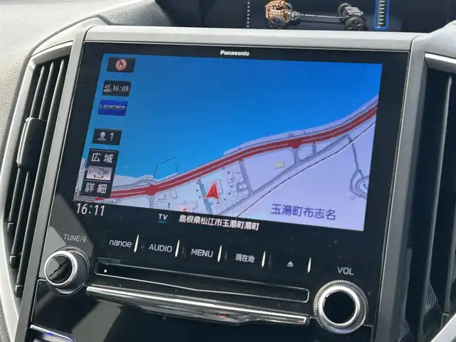 スバル フォレスター ハイブリッド アドバンス 島根県 2019(令1)年 7.1万km クリスタルホワイトP 純正8インチナビ/(AM/FM/CD/DVD/SD/Bluetooth)/フルセグTV/アイサイトVer.3/衝突軽減ブレーキ/レーンキープアシスト/レーダークルーズコントロール/アイサイトセイフティプラス/・スマートリヤビューミラー/・フロント＆サイドビューモニター/・スバルリヤビークルディテクション/ステアリング連動ヘッドライト/LEDヘッドライト/ルーフレール/マッドガード/ビルトインETC2.0/全席シートヒーター/ステアリングヒーター/純正18インチAW/スマートキー/スペアキー×1/プッシュスタート/純正フロアマット/ドアバイザー