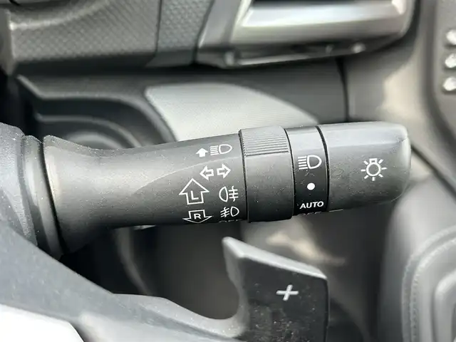 スバル フォレスター ハイブリッド アドバンス 島根県 2019(令1)年 7.1万km クリスタルホワイトP 純正8インチナビ/(AM/FM/CD/DVD/SD/Bluetooth)/フルセグTV/アイサイトVer.3/衝突軽減ブレーキ/レーンキープアシスト/レーダークルーズコントロール/アイサイトセイフティプラス/・スマートリヤビューミラー/・フロント＆サイドビューモニター/・スバルリヤビークルディテクション/ステアリング連動ヘッドライト/LEDヘッドライト/ルーフレール/マッドガード/ビルトインETC2.0/全席シートヒーター/ステアリングヒーター/純正18インチAW/スマートキー/スペアキー×1/プッシュスタート/純正フロアマット/ドアバイザー