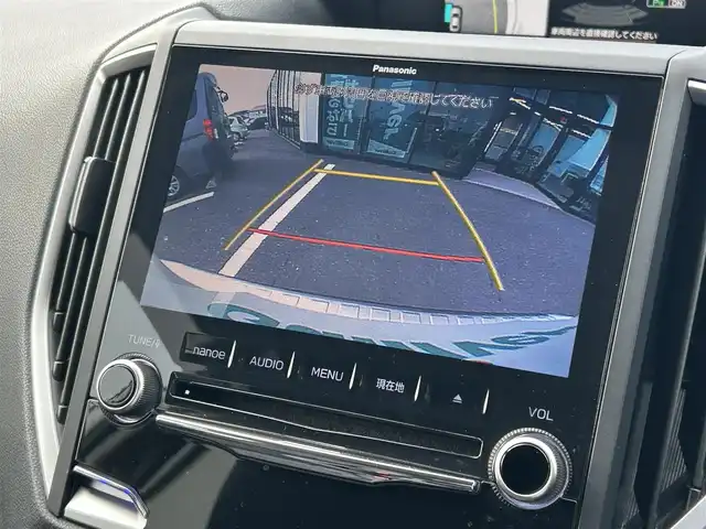 スバル フォレスター ハイブリッド アドバンス 島根県 2019(令1)年 7.1万km クリスタルホワイトP 純正8インチナビ/(AM/FM/CD/DVD/SD/Bluetooth)/フルセグTV/アイサイトVer.3/衝突軽減ブレーキ/レーンキープアシスト/レーダークルーズコントロール/アイサイトセイフティプラス/・スマートリヤビューミラー/・フロント＆サイドビューモニター/・スバルリヤビークルディテクション/ステアリング連動ヘッドライト/LEDヘッドライト/ルーフレール/マッドガード/ビルトインETC2.0/全席シートヒーター/ステアリングヒーター/純正18インチAW/スマートキー/スペアキー×1/プッシュスタート/純正フロアマット/ドアバイザー