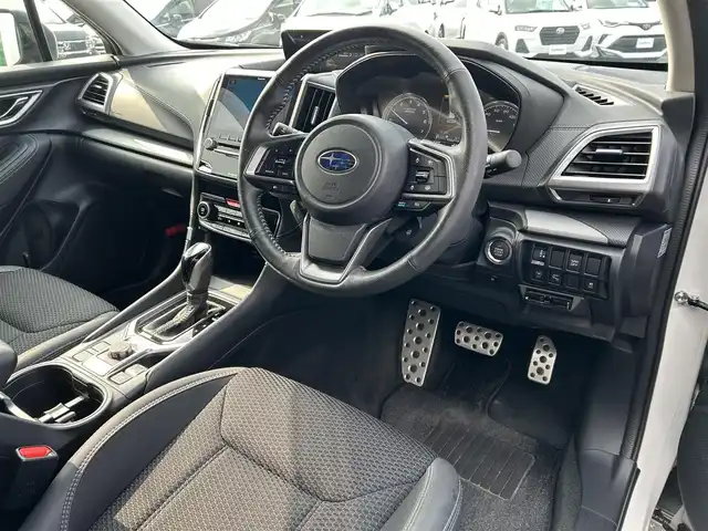 スバル フォレスター ハイブリッド アドバンス 島根県 2019(令1)年 7.1万km クリスタルホワイトP 純正8インチナビ/(AM/FM/CD/DVD/SD/Bluetooth)/フルセグTV/アイサイトVer.3/衝突軽減ブレーキ/レーンキープアシスト/レーダークルーズコントロール/アイサイトセイフティプラス/・スマートリヤビューミラー/・フロント＆サイドビューモニター/・スバルリヤビークルディテクション/ステアリング連動ヘッドライト/LEDヘッドライト/ルーフレール/マッドガード/ビルトインETC2.0/全席シートヒーター/ステアリングヒーター/純正18インチAW/スマートキー/スペアキー×1/プッシュスタート/純正フロアマット/ドアバイザー