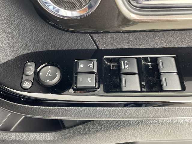 ホンダ Ｎ ＢＯＸ カスタム G L ホンダセンシング 鹿児島県 2019(令1)年 4.8万km クリスタルブラックパール ワンオーナー/カロッツェリア9インチメモリナビ/　＊フルセグテレビ/Bluetooth/DVD/CD/ホンダセンシング（安全運転支援システム）/●衝突軽減ブレーキ〈CMBS〉/●誤発進抑制機能/●後方誤発進抑制機能/●歩行者事故低減ステアリング/●路外逸脱抑制機能/●ACC〈アダプティブ・クルーズ・コントロール〉/●LKAS〈車線維持支援システム〉/●オートハイビーム/●先行車発進お知らせ機能/●標識認識機能/パワースライドドア（運転席側/助手席側）/LEDヘッドランプ/オートライト/ボディ同色電動オート格納ドアミラー/155/65R14タイヤ/　＊14インチアルミホイール/ハーフシェイドフロントウィンドウ/ロールサンシェイド（後席左右）/SRSエアバック（運転席/助手席/サイド/カーテン）/プラズマクラスター付オートエアコン/リアヒーターダクト/スマートキーシステム/プッシュスタート