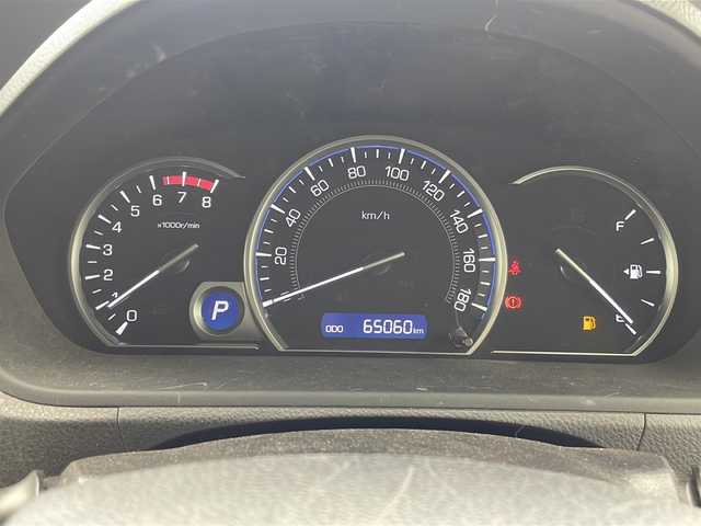 トヨタ エスクァイア Gi 沖縄県 2015(平27)年 6.5万km スパークリングブラックパールクリスタルシャイン 純正９型ナビ　【NSZT-Y64T】/　(フルセグTV Bluetooth CD/DVD)/バックカメラ/純正１１型フリップダウンモニター　/両側パワースライドドア　/ＬＥＤヘッドライト　/クルーズコントロール　/前席シートヒーター　/純正１５インチアルミホイール/プッシュスタート/スマートキー/スペアキー/純正フロアマット/ETC