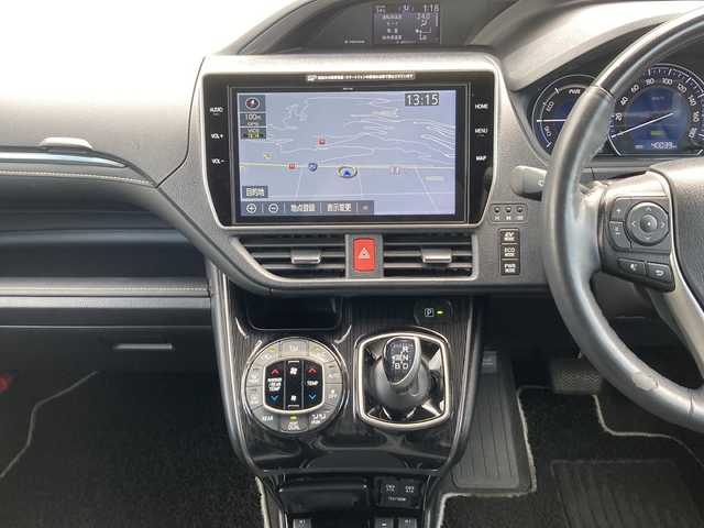 トヨタ エスクァイア ハイブリッド Gi プレミアムパッケージ ブラックテーラード 佐賀県 2021(令3)年 4万km ホワイトパールクリスタルシャイン ワンオーナー/純正10.5インチナビ/バックカメラ/両側パワースライドドア/プリクラッシュセーフティ/レーンディパーチャーアラート/オートハイビーム/クルーズコントロール/クリアランスソナー/ハーフレザーシート/シートヒーター/ステアリングヒーター/AC100V/ステアリングリモコン/ETC2.0/プッシュスタート/スマートキー/LEDヘッドライト/フォグライト/純正アルミホイール