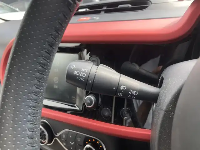 ルノー トゥインゴ ルコックスポルティフ 熊本県 2020(令2)年 3.3万km パール ・キーレス/・パーキングセンサー/・レーンキープアシスト/・ハーフレザーシート/・前席シートヒーター /・純正ディスプレイオーディオ/　【Bluetooth・USB・AUX・AppleCarPlay】/・バックカメラ/・ETC/・ドライブレコーダー(前方録画)/・フォグランプ/・純正マット