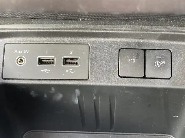 ルノー トゥインゴ ルコックスポルティフ 熊本県 2020(令2)年 3.3万km パール ・キーレス/・パーキングセンサー/・レーンキープアシスト/・ハーフレザーシート/・前席シートヒーター /・純正ディスプレイオーディオ/　【Bluetooth・USB・AUX・AppleCarPlay】/・バックカメラ/・ETC/・ドライブレコーダー(前方録画)/・フォグランプ/・純正マット