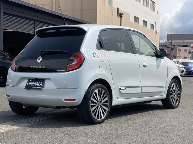 ルノー トゥインゴ ルコックスポルティフ 熊本県 2020(令2)年 3.3万km パール ・キーレス/・パーキングセンサー/・レーンキープアシスト/・ハーフレザーシート/・前席シートヒーター /・純正ディスプレイオーディオ/　【Bluetooth・USB・AUX・AppleCarPlay】/・バックカメラ/・ETC/・ドライブレコーダー(前方録画)/・フォグランプ/・純正マット