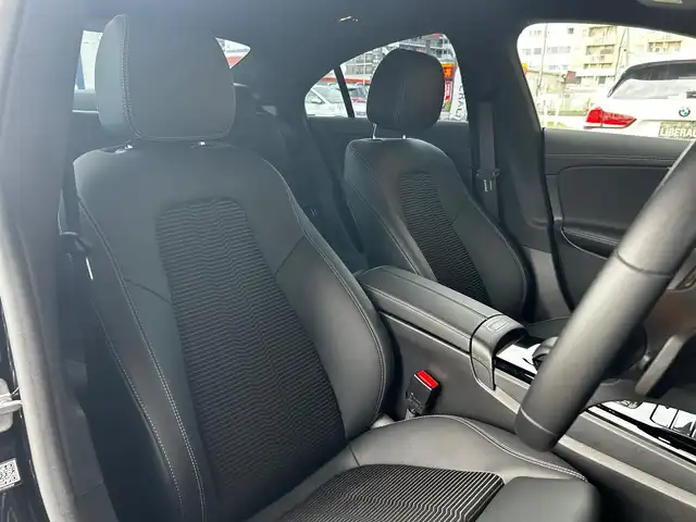 メルセデス・ベンツ ＣＬＡ２００ｄ 富山県 2022(令4)年 1万km 黒 純正HDDナビ/Bluetooth接続/AM/FMラジオ/フルセグテレビ/USB接続/バックカメラ/アイドリングストップ/ACC/ワイヤレス充電/D/N席メモリ付きパワーシート/D/N席シートヒーター/LEDヘッドライト/前純正ドラレコ/純正18インチAW/横滑り防止/レーダーセーフティ
