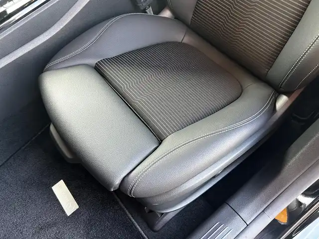 メルセデス・ベンツ ＣＬＡ２００ｄ 富山県 2022(令4)年 1万km 黒 純正HDDナビ/Bluetooth接続/AM/FMラジオ/フルセグテレビ/USB接続/バックカメラ/アイドリングストップ/ACC/ワイヤレス充電/D/N席メモリ付きパワーシート/D/N席シートヒーター/LEDヘッドライト/前純正ドラレコ/純正18インチAW/横滑り防止/レーダーセーフティ