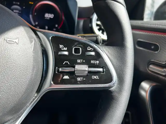 メルセデス・ベンツ ＣＬＡ２００ｄ 富山県 2022(令4)年 1万km 黒 純正HDDナビ/Bluetooth接続/AM/FMラジオ/フルセグテレビ/USB接続/バックカメラ/アイドリングストップ/ACC/ワイヤレス充電/D/N席メモリ付きパワーシート/D/N席シートヒーター/LEDヘッドライト/前純正ドラレコ/純正18インチAW/横滑り防止/レーダーセーフティ